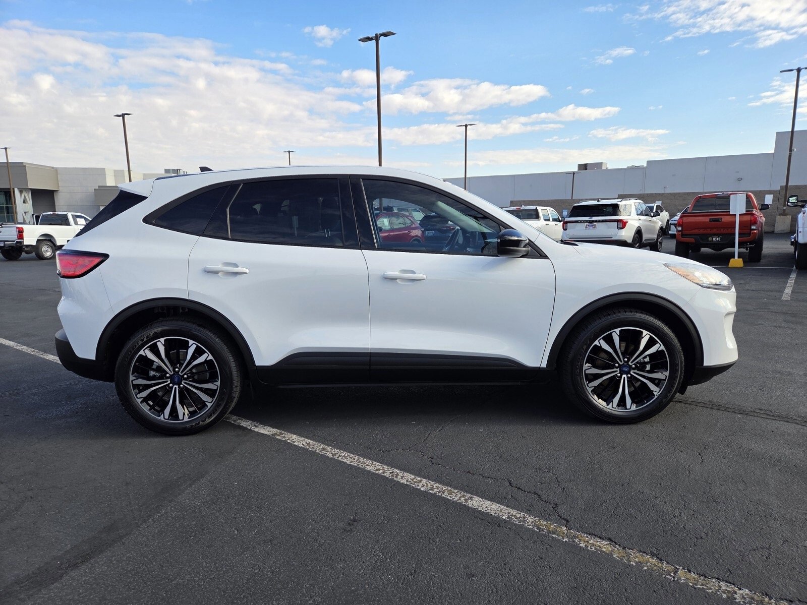 Certified 2022 Ford Escape SE w/ SE Sport Appearance Package image 6