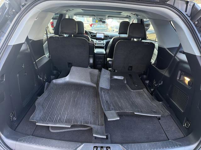 Certified 2022 Ford Explorer XLT w/ Equipment Group 202A image 13