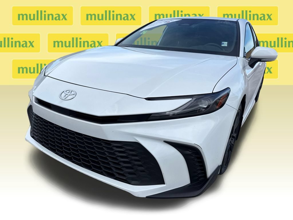 Used 2025 Toyota Camry SE FWD image 10