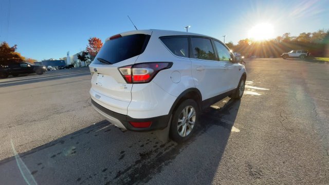 Certified 2017 Ford Escape SE AWD/4WD image 9