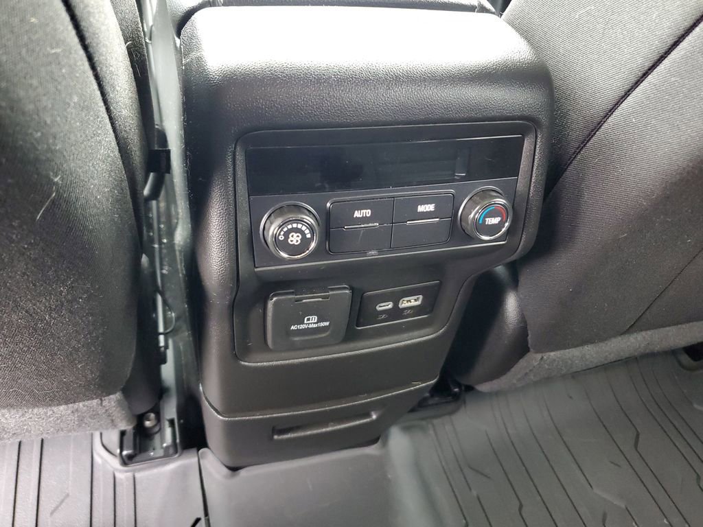Used 2023 GMC Acadia SLE w/ Driver Convenience Package image 12