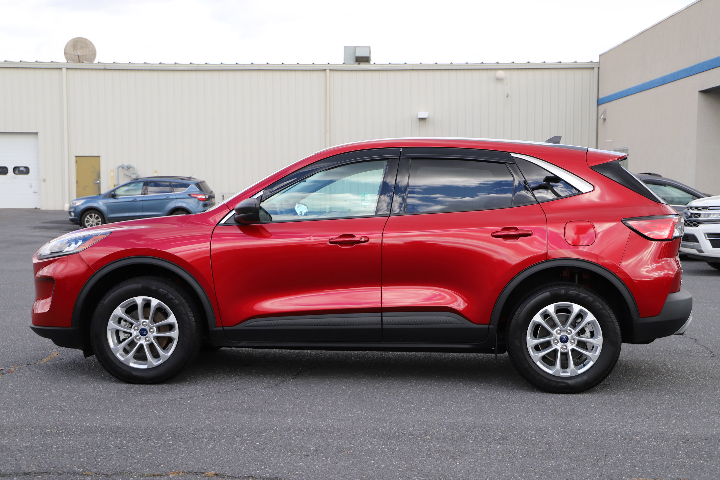 Certified 2022 Ford Escape SE w/ Convenience Package image 3