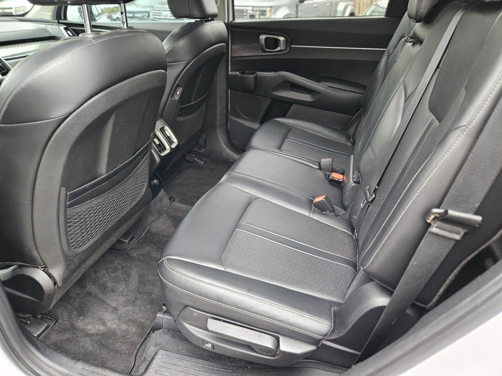 Used 2022 Kia Sorento S image 17