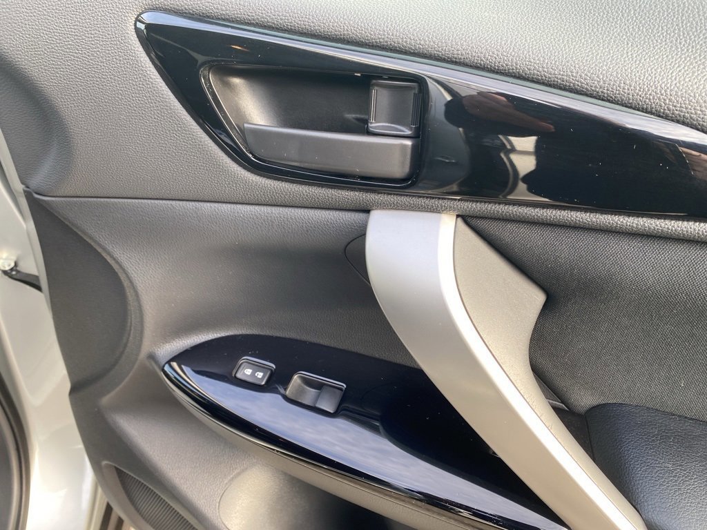 Used 2024 Mitsubishi Eclipse Cross LE image 12