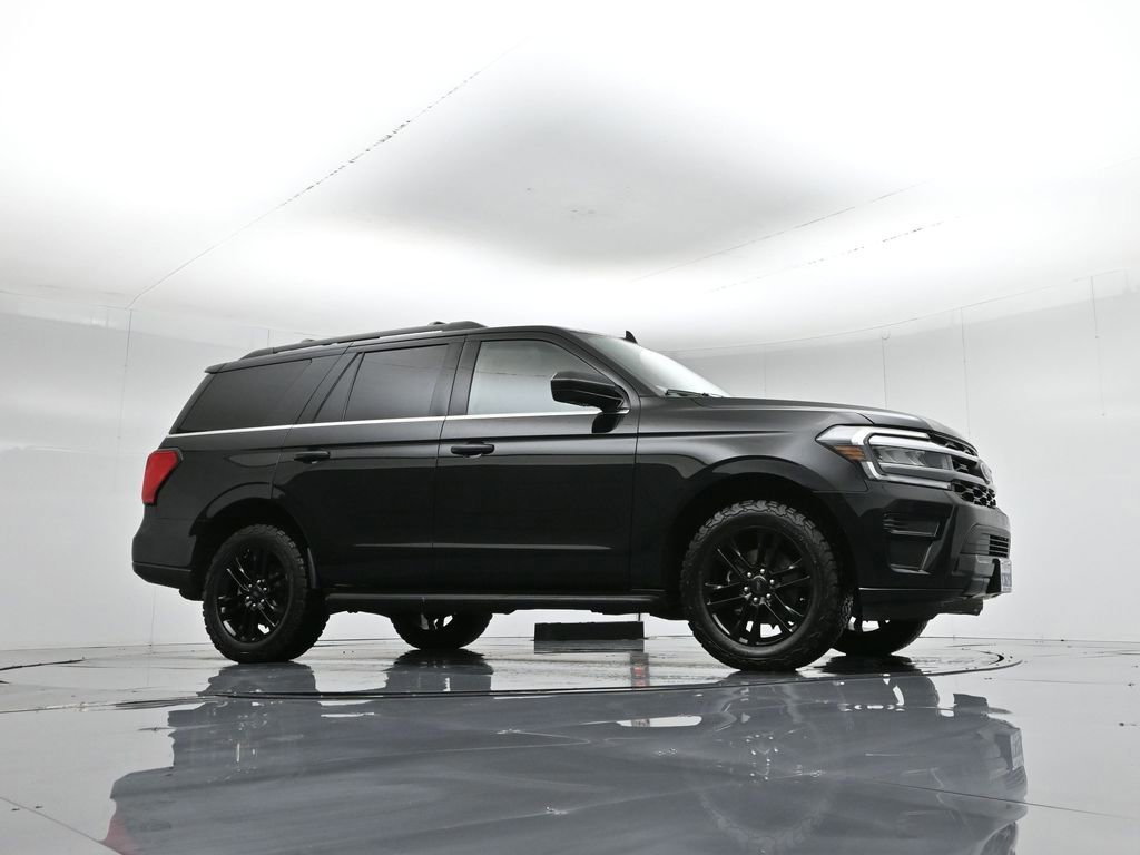 Certified 2022 Ford Expedition XLT image 2