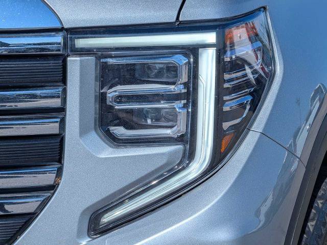 Used 2025 GMC Sierra 1500 SLT AWD/4WD image 10