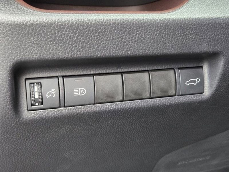 Used 2021 Toyota RAV4 Limited image 33