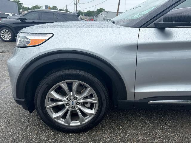 Certified 2023 Ford Explorer XLT w/ Equipment Group 202A AWD/4WD image 13