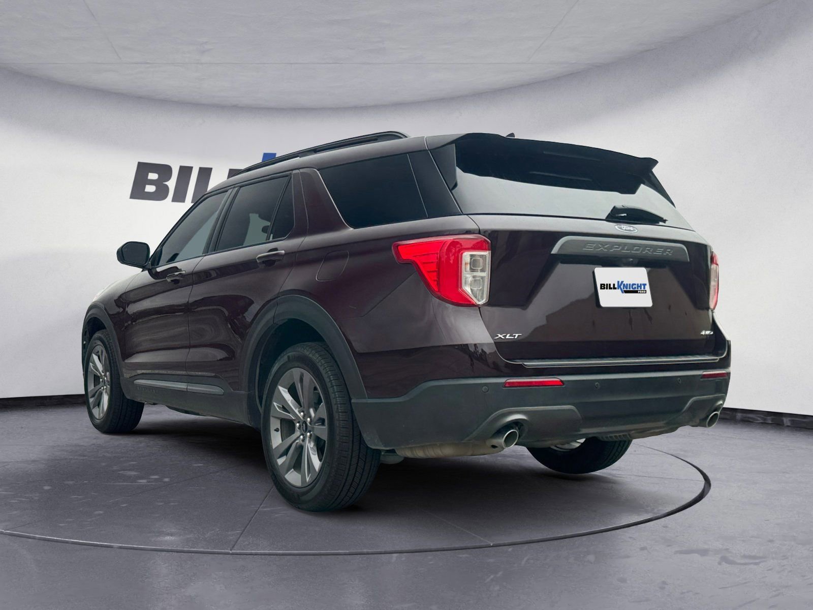 Certified 2023 Ford Explorer XLT w/ Equipment Group 202A image 3