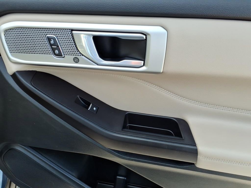 Certified 2020 Ford Explorer Limited RWD image 6