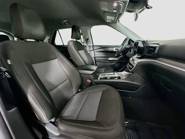 Certified 2023 Ford Explorer XLT RWD image 15