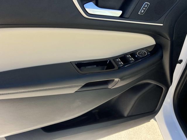 Certified 2017 Ford Edge SEL w/ Equipment Group 201A image 18