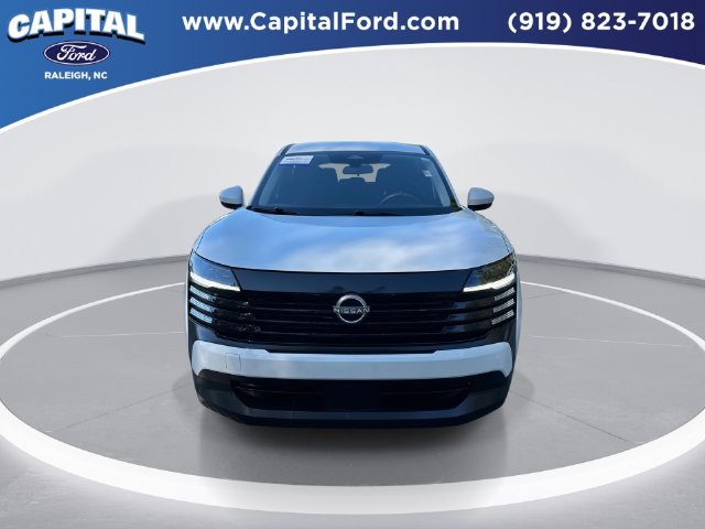 Used 2025 Nissan Kicks SV FWD image 3