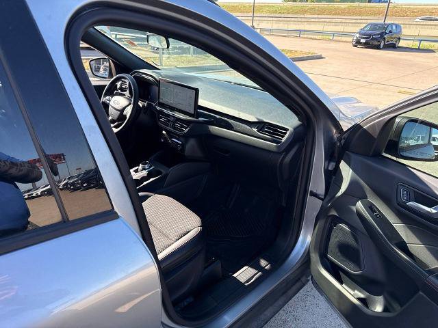 Certified 2024 Ford Escape ST-Line w/ Tech Pack #1 FWD image 15