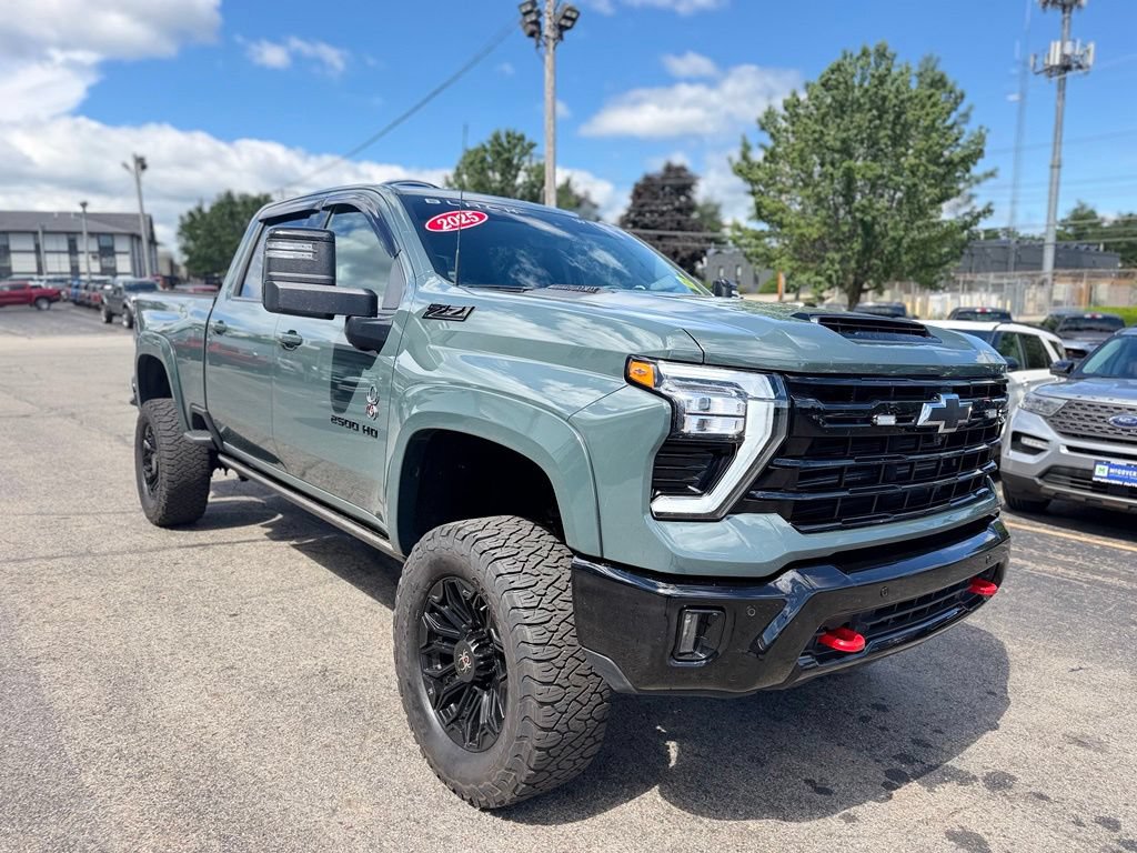 Used 2025 Chevrolet Silverado 2500 LTZ w/ Trail Boss Package AWD/4WD image 9
