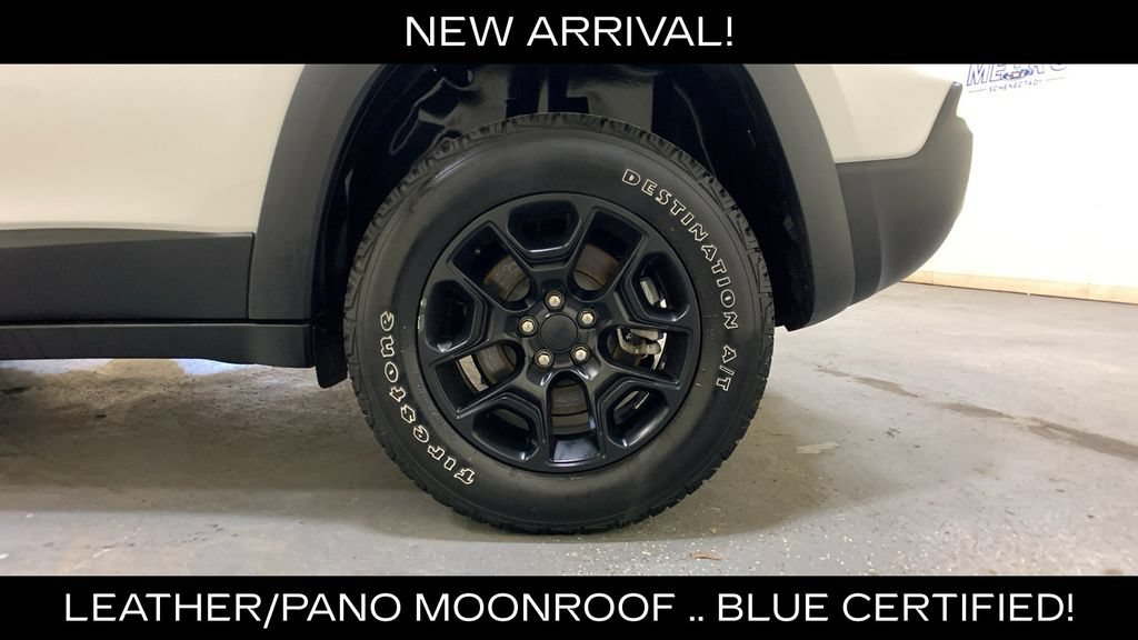 Used 2022 Jeep Cherokee Latitude w/ Sun & Sound Group AWD/4WD image 17