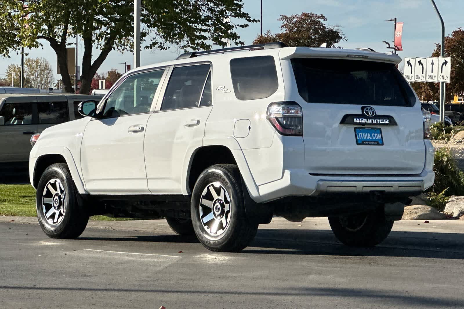 Used 2023 Toyota 4Runner TRD Off-Road Premium w/ Off Road Premium Plus Package AWD/4WD image 6