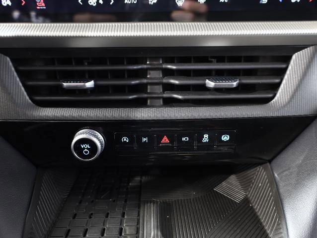 Certified 2025 Ford Explorer ST image 17