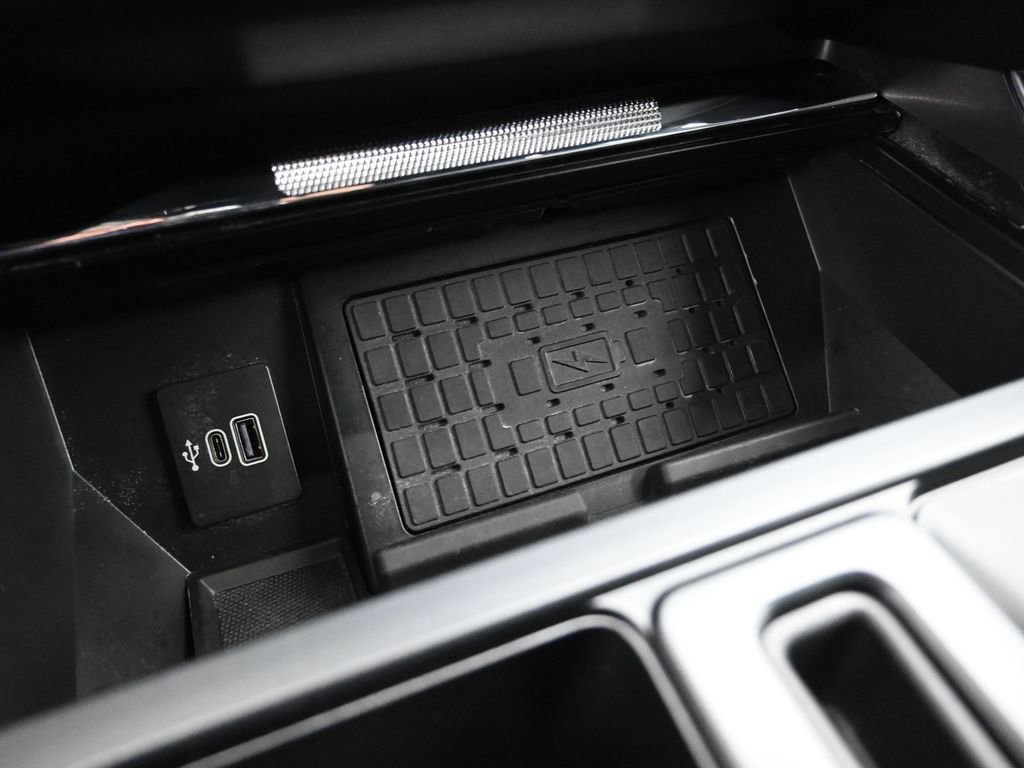 Certified 2025 Ford F150 Platinum w/ Equipment Group 702A High image 43