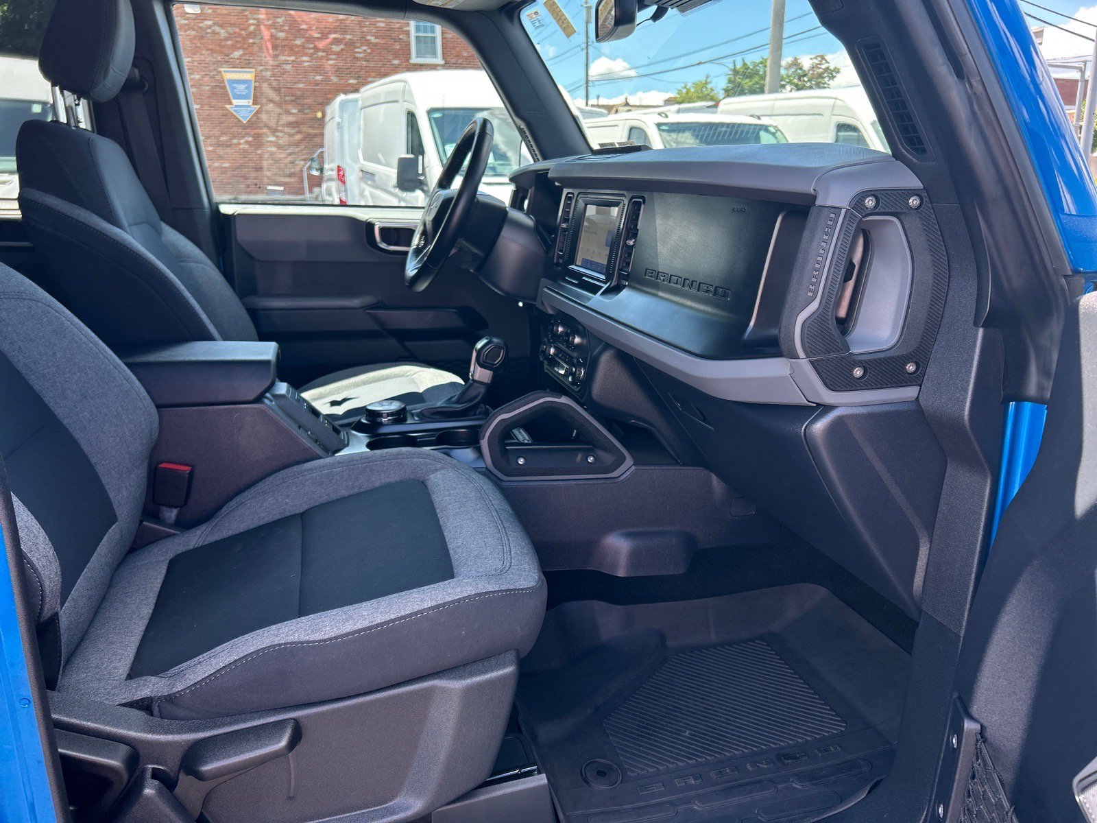 Certified 2023 Ford Bronco Big Bend w/ Sasquatch Package AWD/4WD image 17