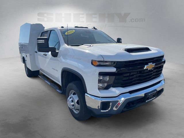 Used 2024 Chevrolet Silverado 3500 W/T w/ WT Convenience Package AWD/4WD image 2