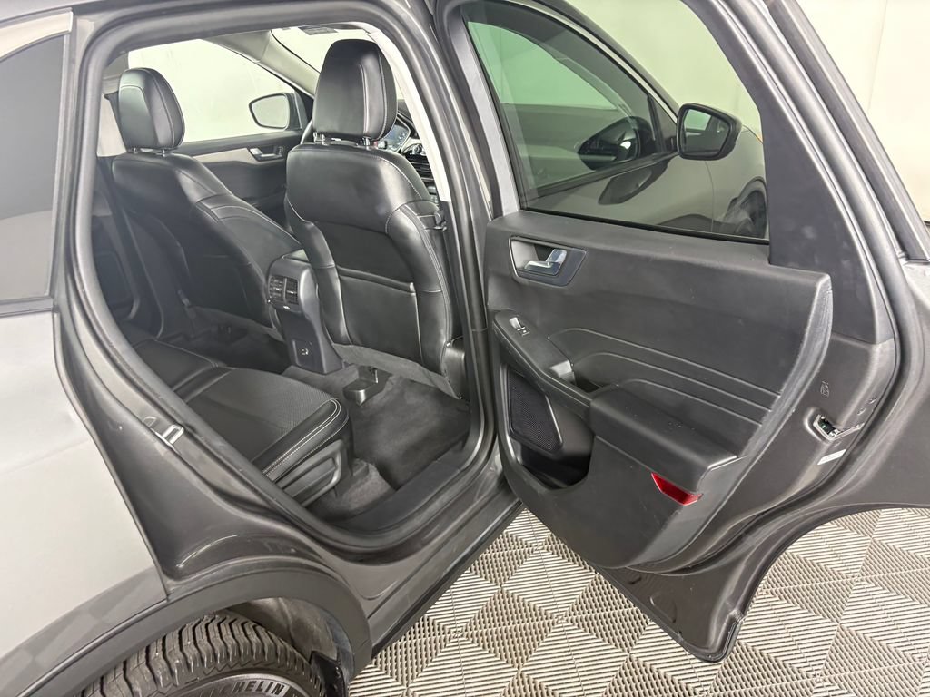 Certified 2022 Ford Escape SEL AWD/4WD image 31