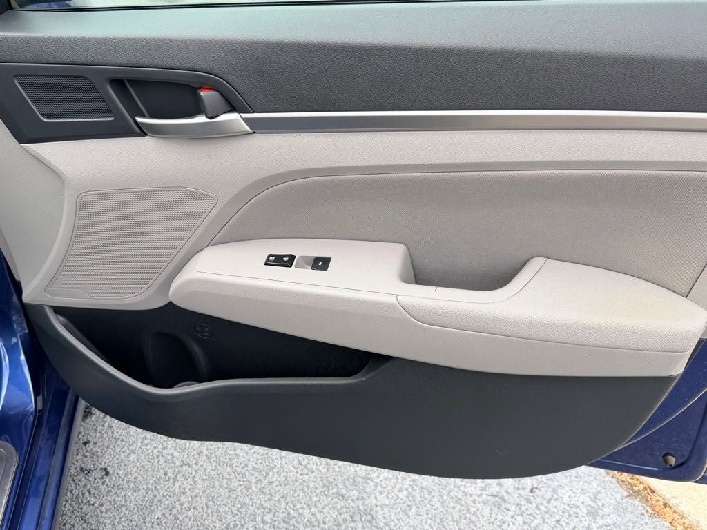 Used 2019 Hyundai Elantra SEL FWD image 10