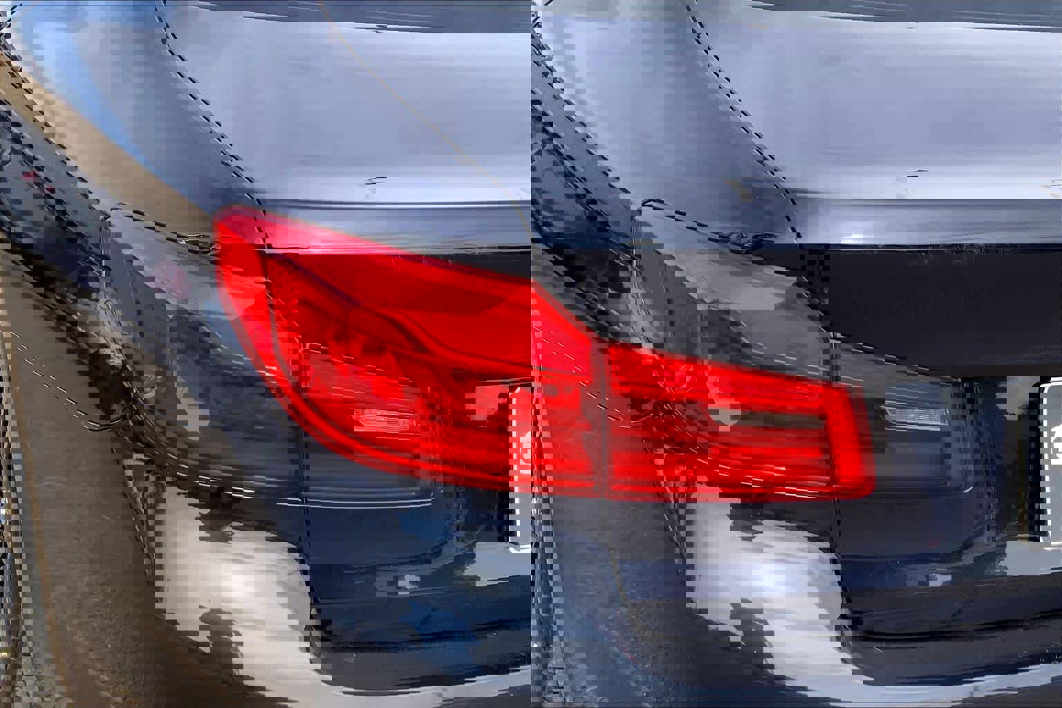 Used 2018 BMW 530i image 29