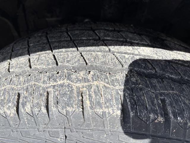 Used 2023 Nissan Rogue S image 48