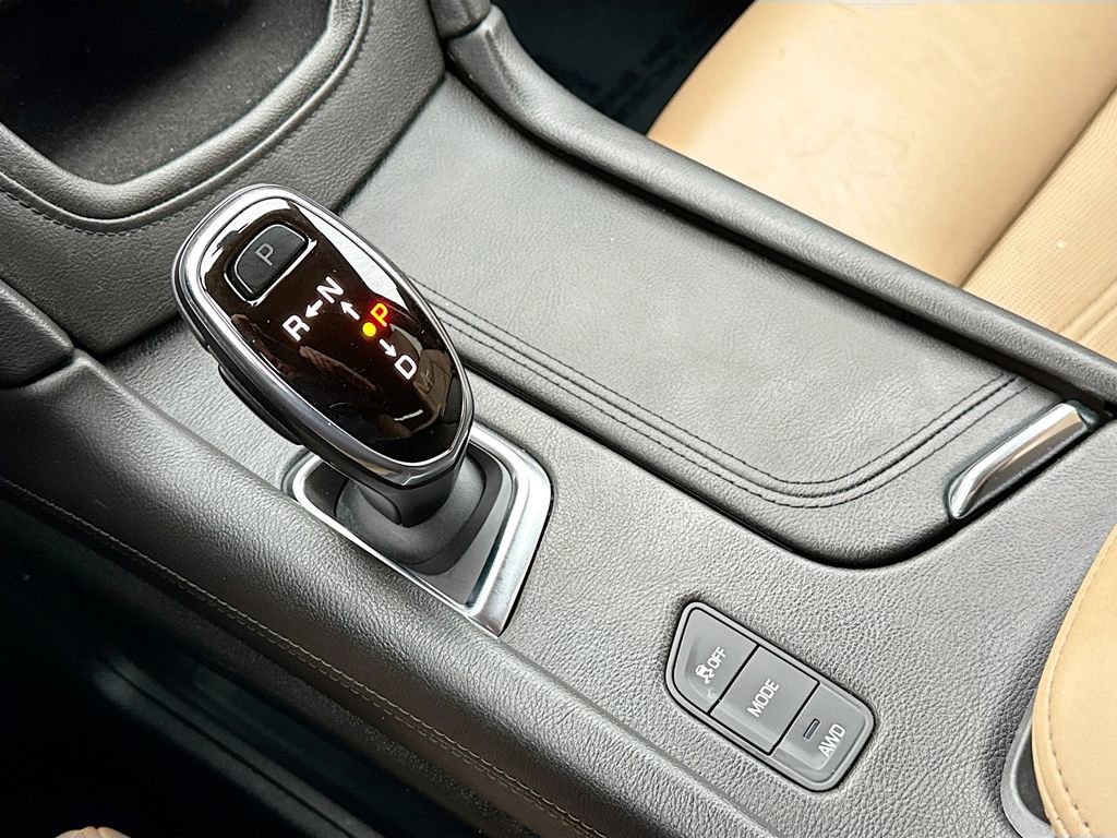 Used 2017 Cadillac XT5 Platinum w/ Driver Assist Package image 15