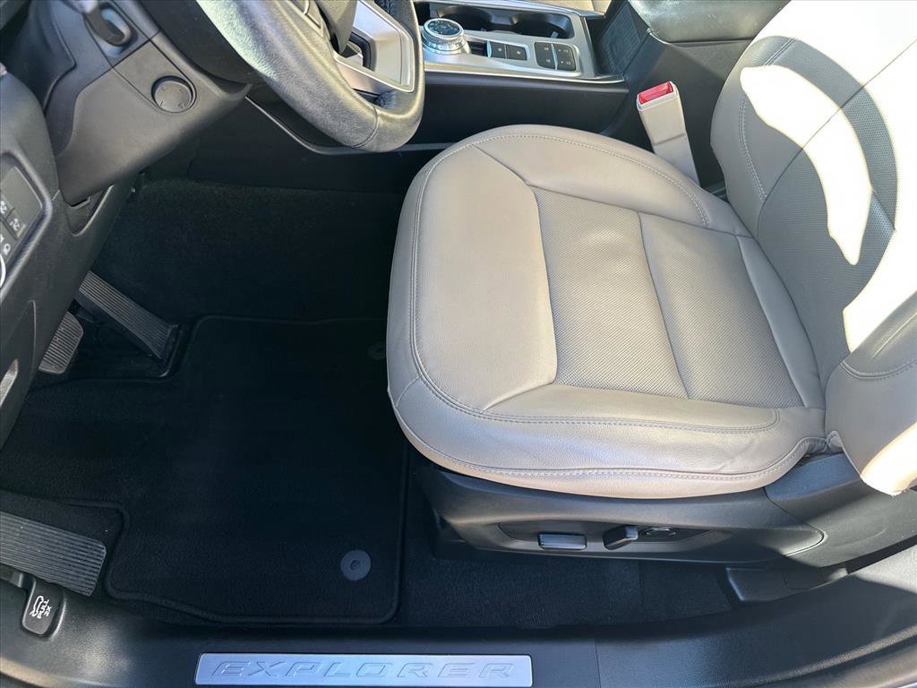 Certified 2021 Ford Explorer Limited w/ Equipment Group 301A image 12