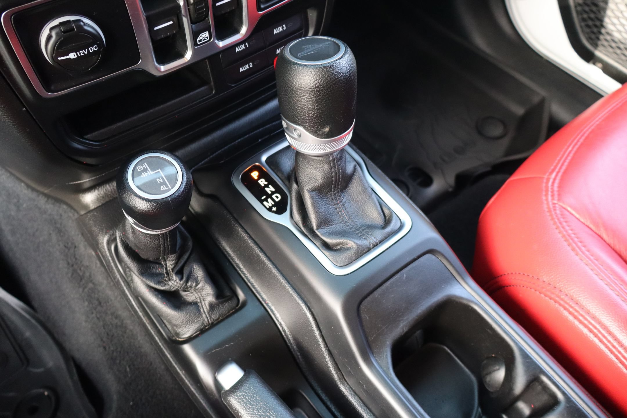 Used 2020 Jeep Gladiator Sport w/ Quick Order Package 24S AWD/4WD image 19