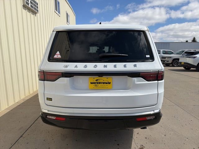 Used 2025 Jeep Wagoneer L 4WD image 2