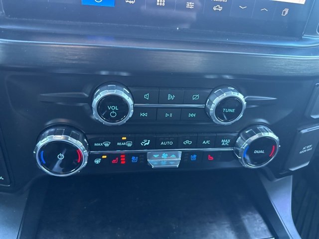 Certified 2024 Ford F250 Lariat w/ Lariat Ultimate Package image 16