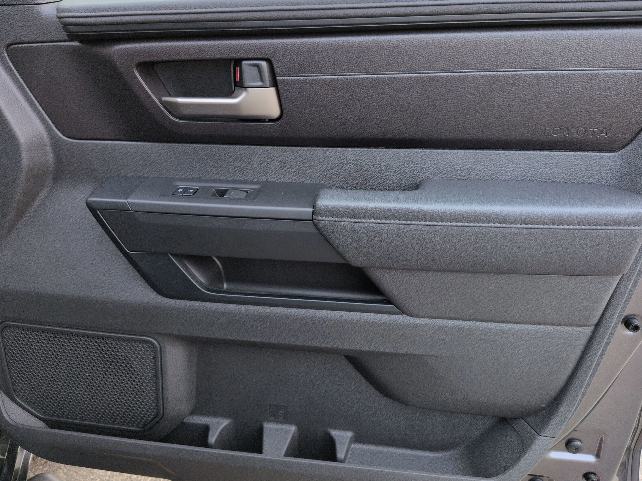 Used 2025 Toyota Tundra SR5 w/ SR5 Convenience Package image 31