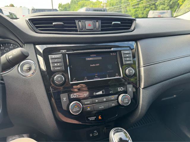 Used 2019 Nissan Rogue SV AWD/4WD image 20