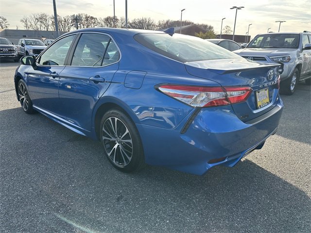 Used 2020 Toyota Camry SE image 3