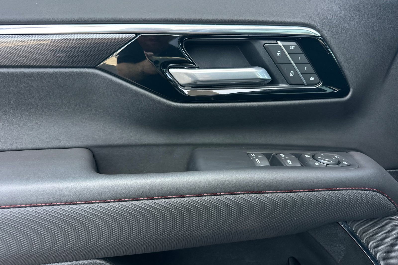 Used 2026 Chevrolet Tahoe RST w/ Advanced Technology Package image 10