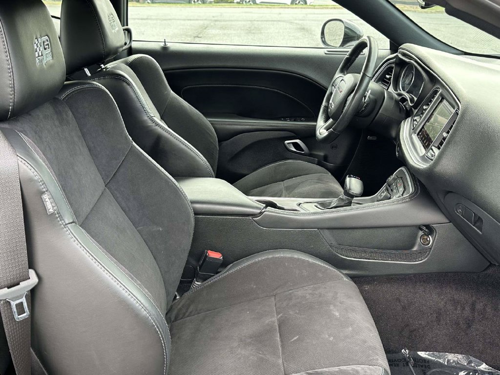 Used 2018 Dodge Challenger R/T Plus RWD image 10