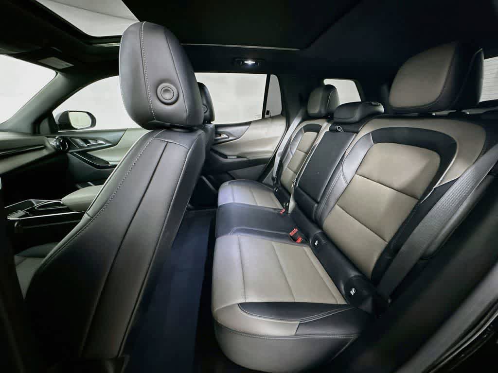 Used 2025 Chevrolet Equinox LT w/ Convenience Package II FWD image 13