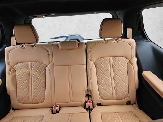 Used 2024 Jeep Grand Wagoneer Series III AWD/4WD image 18