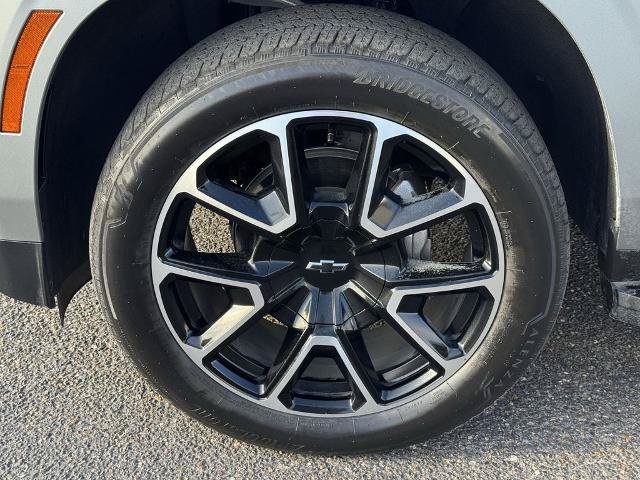 Used 2025 Chevrolet Tahoe RST RWD image 11