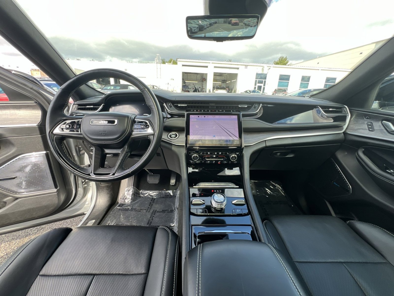 Used 2023 Jeep Grand Cherokee Overland w/ Adv Protech Group III image 23