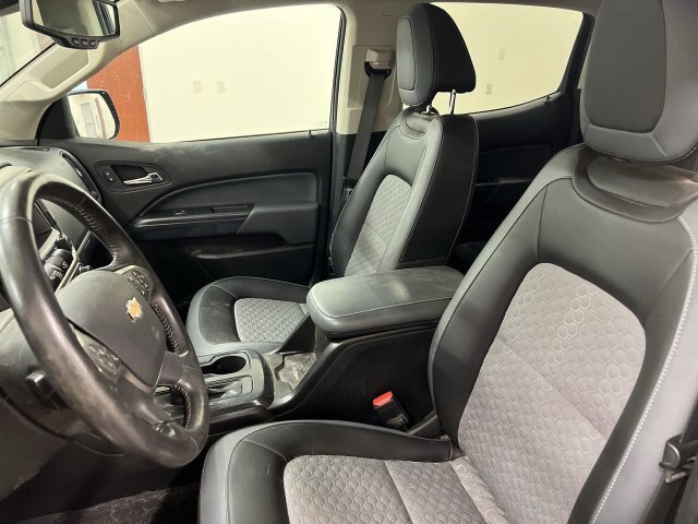 Used 2022 Chevrolet Colorado Z71 AWD/4WD image 4