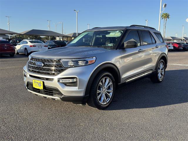 Certified 2022 Ford Explorer XLT w/ Equipment Group 202A image 9