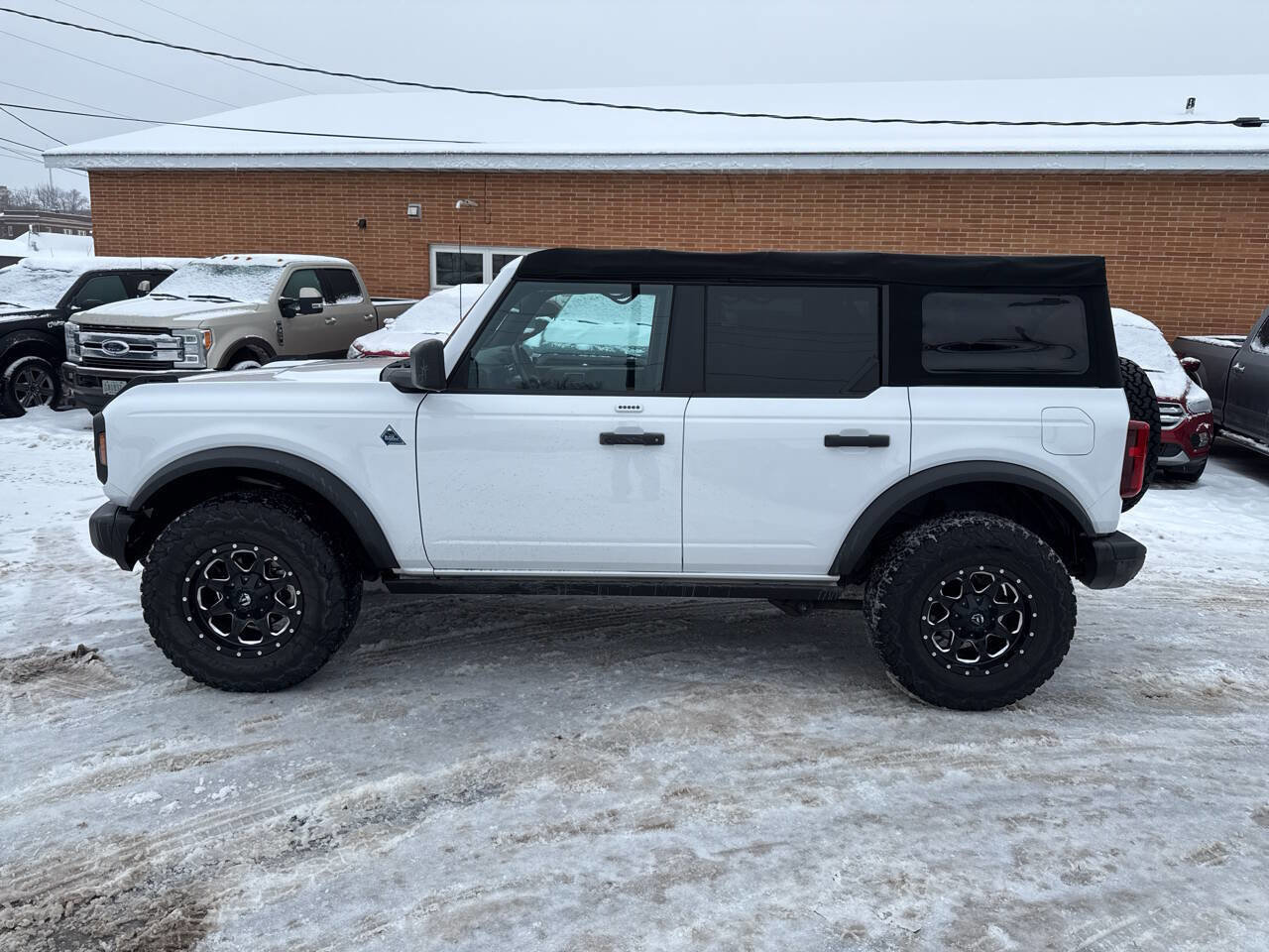 Certified 2022 Ford Bronco Black Diamond image 6