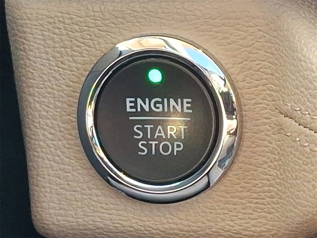 Certified 2023 Ford Expedition Limited image 24