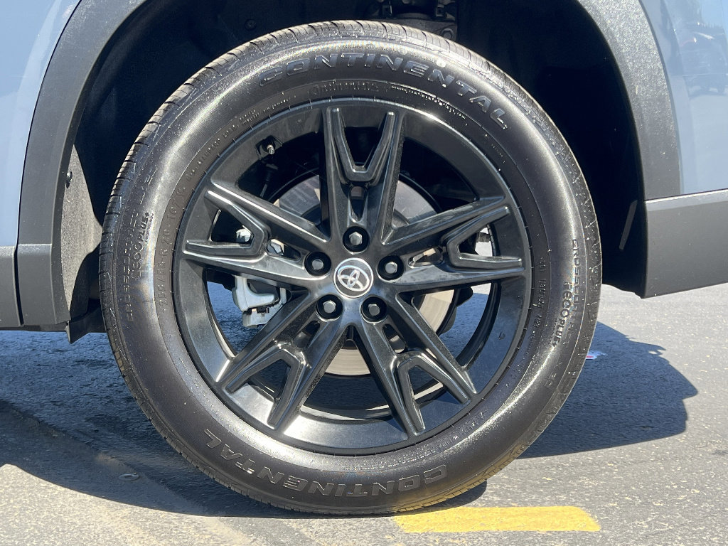 Used 2024 Toyota Grand Highlander AWD image 13