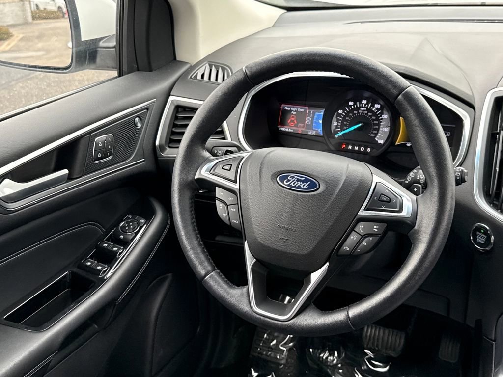 Certified 2020 Ford Edge Titanium w/ Class II Trailer Tow Package image 13