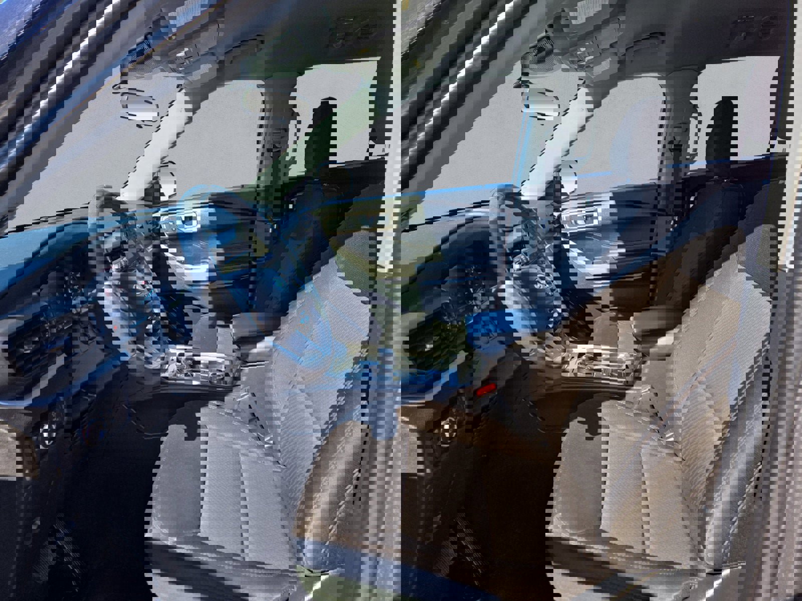 Certified 2024 Ford Explorer XLT image 11